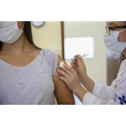 Paraná anuncia início da vacinação contra a Covid-19 de adolescentes